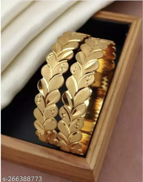 DEEPIKA GOLD 2 PICS 001